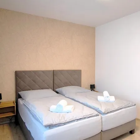 Apartment 513 Na Lapaci